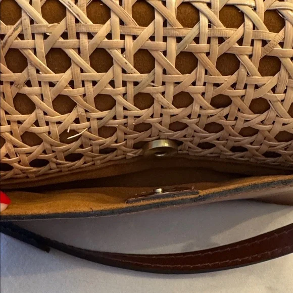 Like new! Patricia Nash Bella Leather Crossbody - Picture 6 of 15